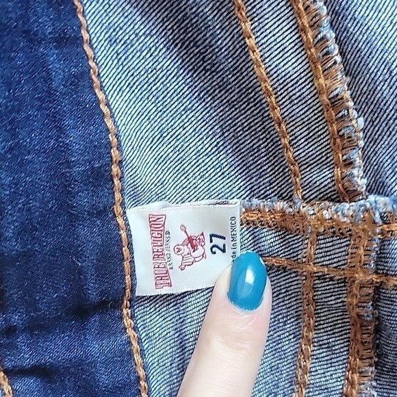 NWOT TRUE RELIGION CURVY CAPRI DISTRESSED SKINNY JEAN 27 - Picture 5 of 11